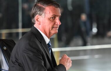 Bolsonaro furou teto de gastos em R$ 795 bi em 4 anos de governo