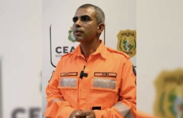 Bombeiro que ficou à deriva no mar e sobreviveu após nadar 5 km vai ser promovido por bravura no Ceará