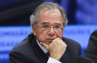 Paulo Guedes entra de férias e não volta mais ao Ministério da Economia