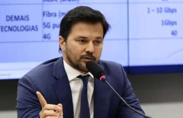 Bolsonaro exonera Fábio Faria do Ministério das Comunicações
