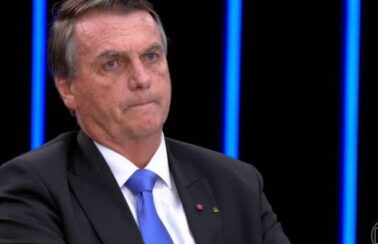 Bolsonaro renova concessão da Globo e de outras emissoras ao final do mandato
