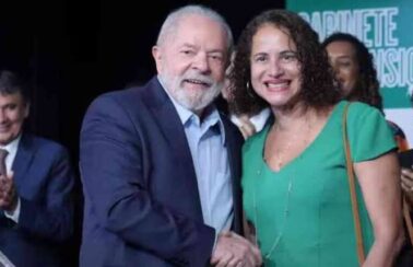 Pernambucana Luciana Santos é anunciada ministra de Ciência e Tecnologia do governo Lula