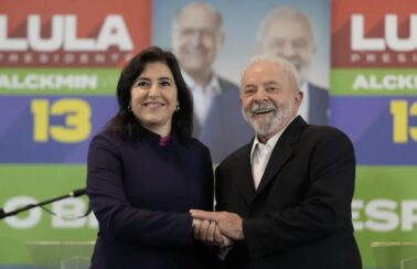 Lula se reúne com Simone Tebet para definir qual ministério senadora ocupará no governo