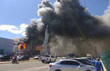 Loja da Havan pega fogo em Vitória da Conquista, na Bahia