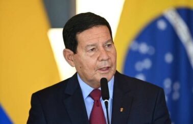 Mourão assume a Presidência após viagem de Bolsonaro: ‘Tudo vai ficar calmo e tranquilo’