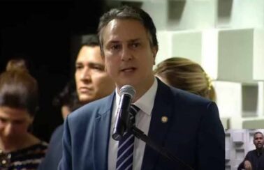 Camilo Santana põe alfabetização na idade certa como maior prioridade do MEC