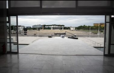 Equipes da PF fazem varredura, e Planalto faz alterações no gabinete para receber Lula e equipe