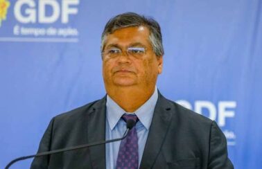 Dino diz que detidos em acampamento bolsonarista no DF devem ser ouvidos até terça e que caberá ao Judiciário decidir sobre prisões