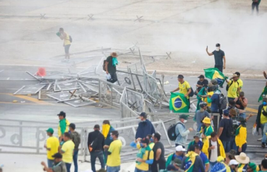 AGU vai pedir bloqueio de bens de mais de 100 empresas por financiar golpe