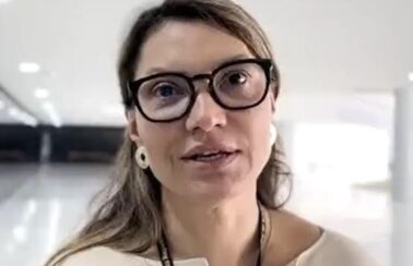 Janja teve conjunto de prata roubado de gabinete no Planalto: ‘Não foram só vândalos, são ladrões’