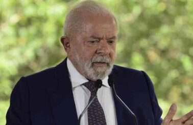 Lula chama Temer de golpista após encontro com presidente do Uruguai