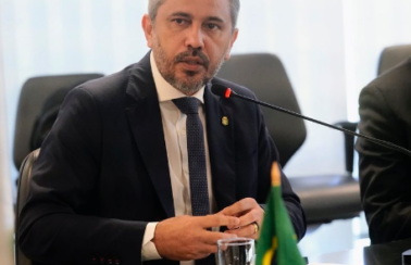 Em Brasília, Elmano discute com ministros e solicita investimentos para as ferrovias do Ceará