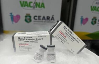 Ceará começa a aplicar vacina bivalente contra Covid em 27 de fevereiro