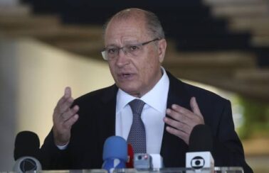 Alckmin defende aumentar mistura de biodiesel no diesel