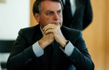 PF pode ouvir Bolsonaro no exterior sobre inquérito dos atos golpistas