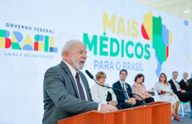 “O que importa é a nacionalidade do paciente”, diz Lula ao relançar o Mais Médicos