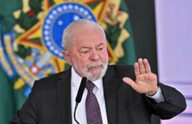 “País vai crescer mais que os pessimistas preveem”, diz Lula