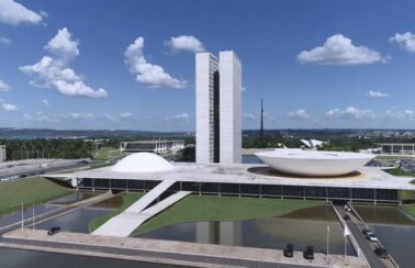 Governo pede retirada de projeto de Bolsonaro que isenta militares de punição