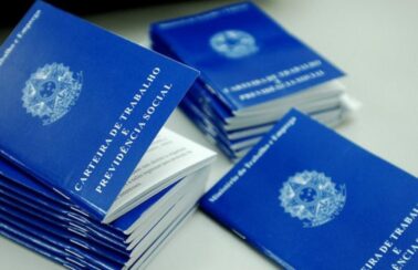 Fortaleza lidera geração de empregos no Nordeste em março, diz Caged