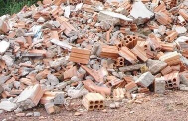 Descarte irregular de entulhos pode gerar multa de até R$ 12 mil em Maceió