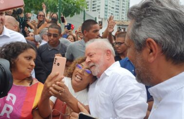 Presidente Lula chega ao Ceará para lançar programas de educação e retomada de obras