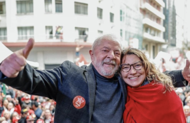 Paraná Pesquisas: Eleitores aprovam participação política de Janja no governo Lula