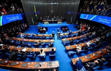 Senado aprova projeto que prevê igualdade salarial entre homens e mulheres