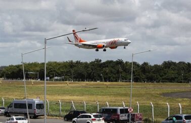 Passagens aéreas caem 17,73% em maio no IPCA, diz IBGE