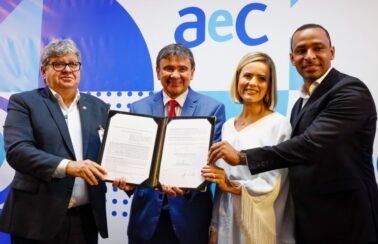 Ministro Wellington Dias firma pacto em João Pessoa para ampliar oportunidades para o primeiro emprego