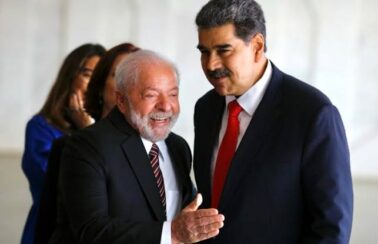 Lula diz que cobrou Maduro para Venezuela quitar dívida bilionária com o Brasil