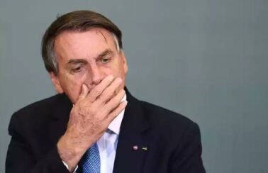 TSE forma maioria para condenar Bolsonaro e deixá-lo inelegível por 8 anos