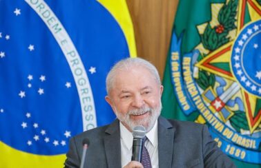 Lula celebra aprovação da reforma tributária na Câmara: momento histórico e grande vitória