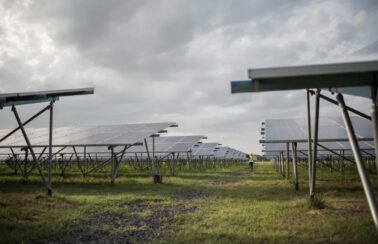 Minha Casa, Minha Vida: Lula veta trecho que obriga distribuidoras a comprar ‘sobra’ de energia de painéis solares