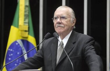 José Sarney recebe alta após ser diagnosticado com isquemia cerebral