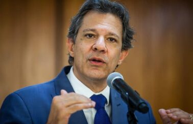 Haddad diz que juros altos levaram à prévia negativa do PIB em maio: ‘desaceleração chegou forte’