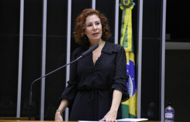 Carla Zambelli e hacker da vaza jato são alvos de operação da Polícia Federal