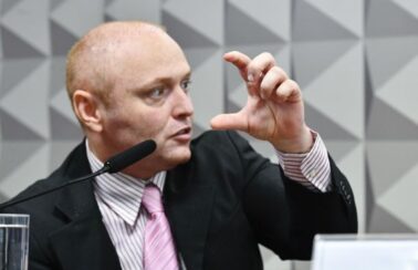 Hacker diz à CPI que Bolsonaro pediu invasão de urnas