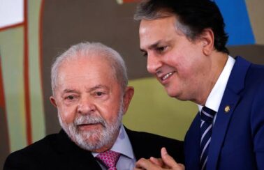 Lula deve apresentar proposta para criar bolsa de incentivo a estudantes do ensino médio, diz Camilo