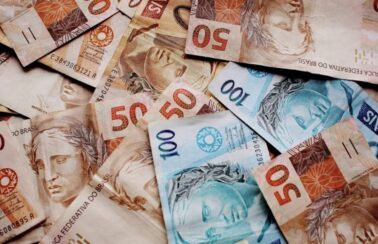 Orçamento 2024: governo enviará proposta de aumento de R$ 101 no salário mínimo, para R$ 1.421