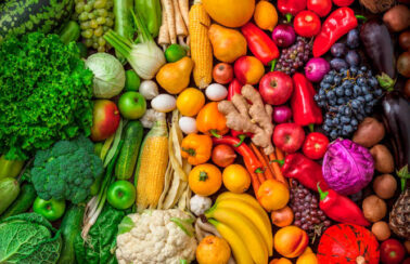 Preço de alimentos e bebidas cai pelo 5º mês seguido, mas ainda está acima do que era há 1 ano