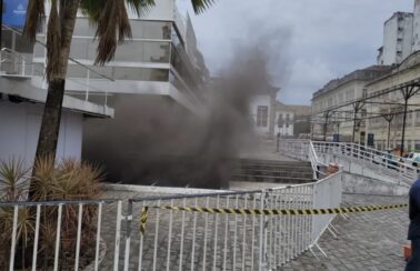 Incêndio atinge sede da Prefeitura de Salvador