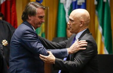 Bolsonaro volta a pedir afastamento de Moraes de inquérito sobre golpe