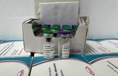 Salvador amplia vacina contra a dengue para público de 6 a 16 anos nesta terça-feira