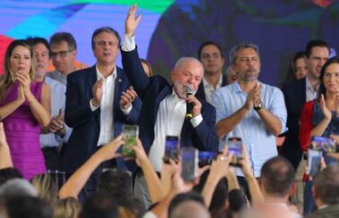 Lula anuncia R$ 778,9 mi para universidades e institutos no Ceará