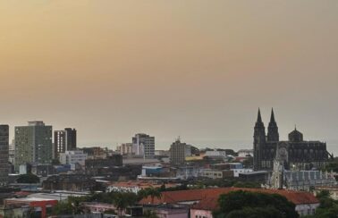 Queimadas na região Amazônica e no Pantanal deixam céu de Fortaleza cinza