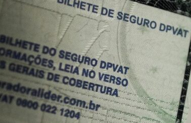 Câmara revoga novo seguro DPVAT e limita bloqueio de emendas