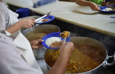 Funcionário é preso após ser flagrado furtando merenda escolar no oeste da Bahia