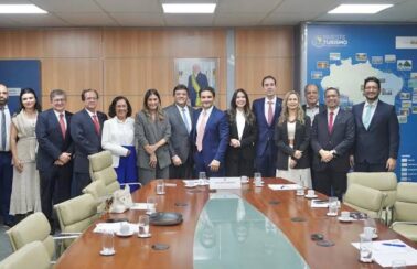 Ministro Celso Sabino se reúne com Consórcio Nordeste para fortalecer desenvolvimento do setor na região