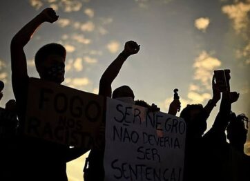 Em Pernambuco, Moradora é condenada a indenizar zelador negro após dizer que ele fazia ‘dança de macaco’