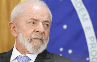 Após tarifa, governo Lula lança campanha com lema ‘Brasil soberano’